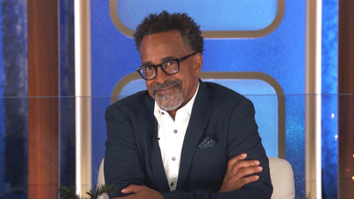 Hollywood Squares (2025) : Hand This Man a Candy Cane (Sneak Peek 1)'