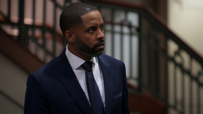 All the Queen's Men : Smoke and Mirrors'