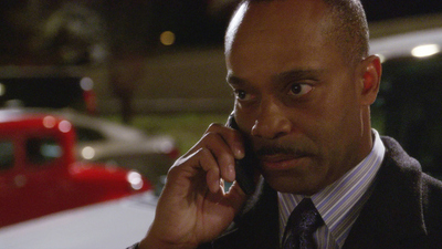 NCIS : Un Hombre Entra a Un Bar...'