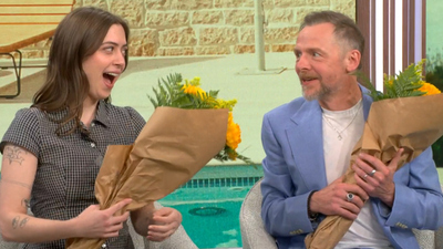 CBS Saturday Morning : Simon Pegg and Lizzy McAlpine on new film'