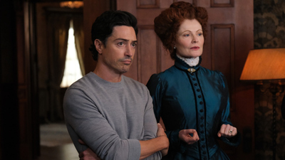 Ghosts (US) : Halloween 6: The Mirror, Part 1'
