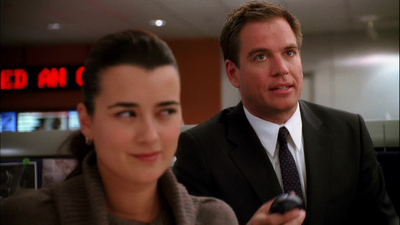 NCIS : Caged'