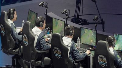 CBS Reports : Esports: The Price of the Grind'