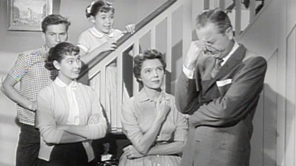 Father Knows Best - Margaret Hires A Gardener