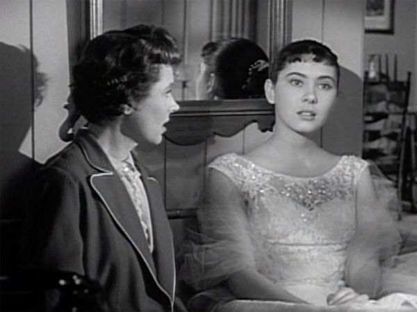 Father Knows Best - Betty Goes Steady