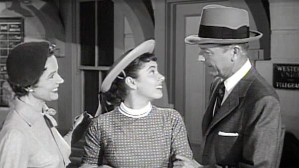 Father Knows Best - The Family Goes To New York
