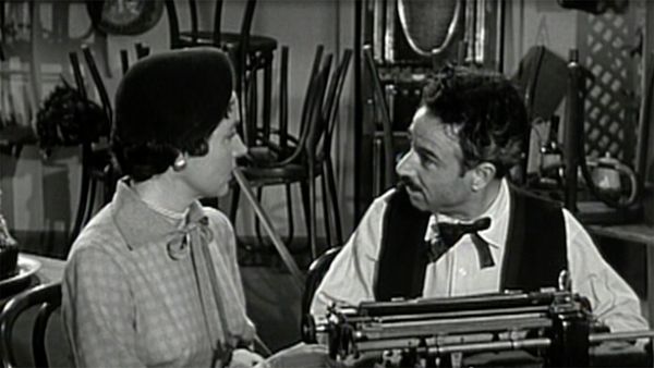 Father Knows Best - Spaghetti For Margaret