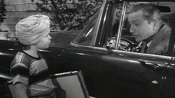 Father Knows Best - Kathy Makes Magic