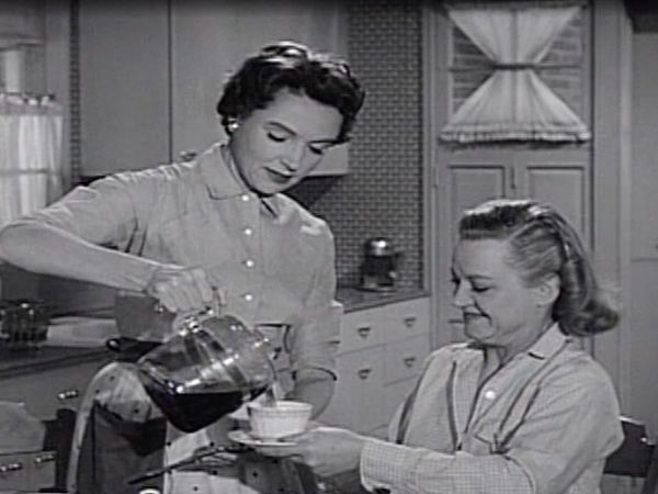 Father Knows Best - A Medal For Margaret