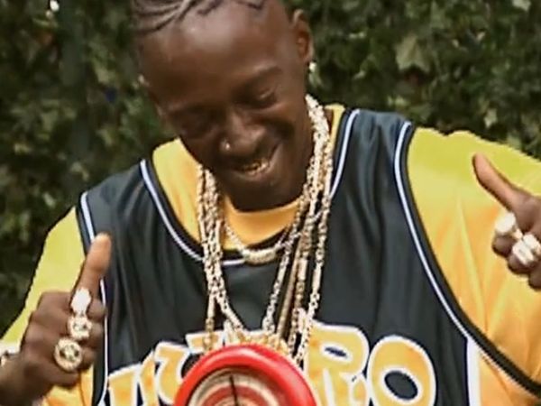 Flavor of Love - Dial M For Mystery Pimp Caller?
