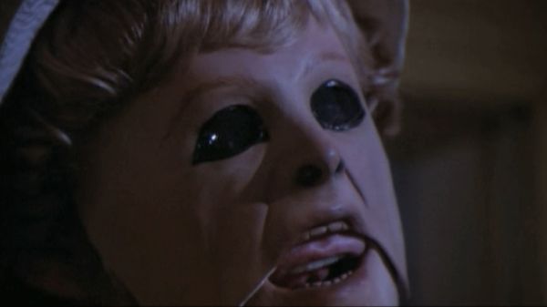 RiffTrax - Tourist Trap
