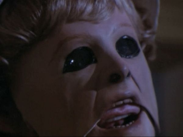 RiffTrax - Tourist Trap