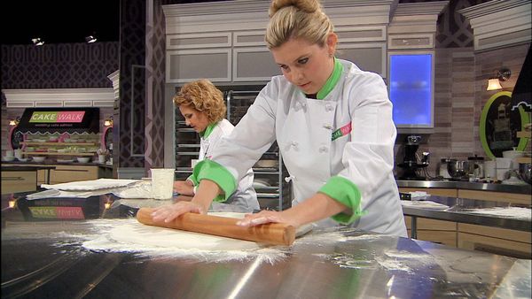 Cake Walk: Wedding Cake Edition - French Flair