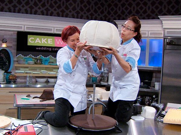 Cake Walk: Wedding Cake Edition - Fright Night