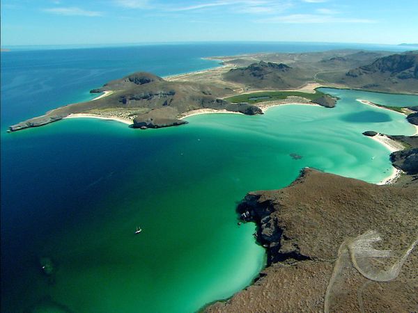 Green Paradise - Mexico: A Desert Between Two Seas