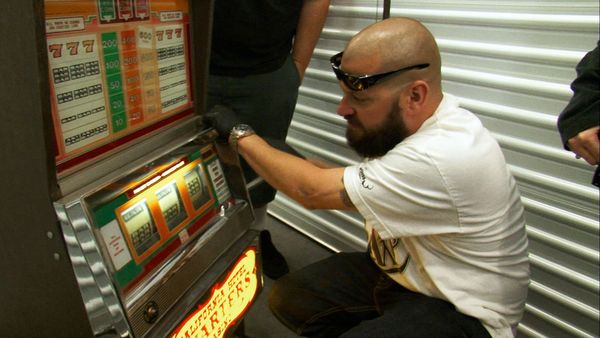 Storage Wars - The Donut Effect