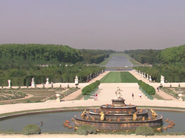Laura McKenzie's Traveler - Versailles, France