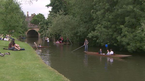 Laura McKenzie's Traveler - Britain's Historic Countryside