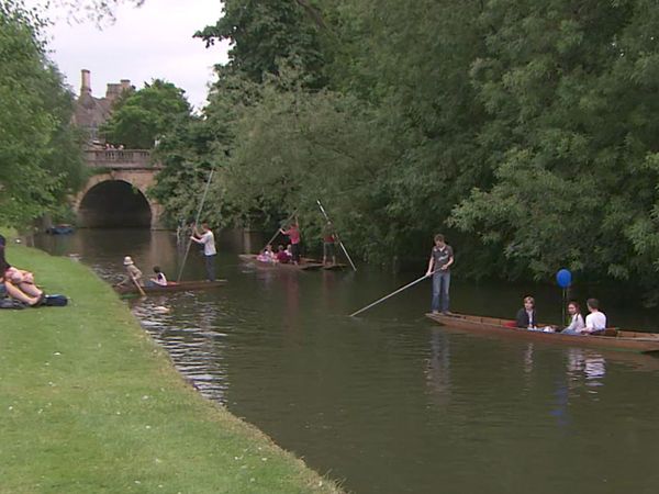 Laura McKenzie's Traveler - Britain's Historic Countryside