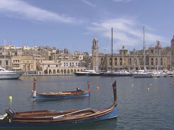 Laura McKenzie's Traveler - Mediterranean Islands