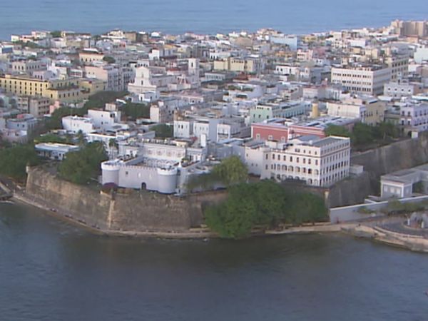 Laura McKenzie's Traveler - Puerto Rico