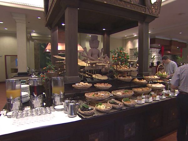 Laura McKenzie's Traveler - Best Hotels