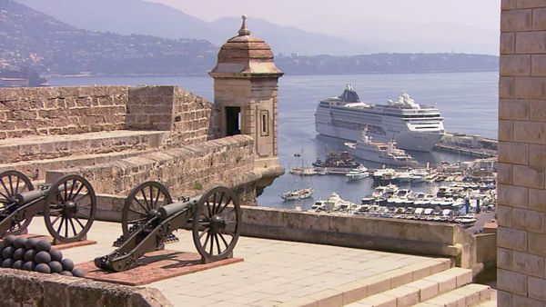 Laura McKenzie's Traveler - French Royalty