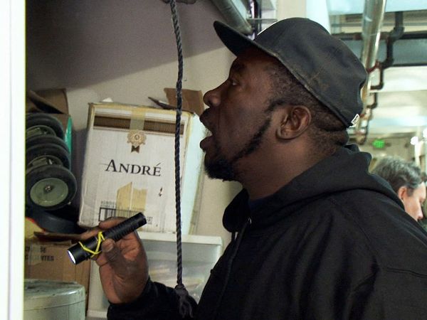 Storage Wars - The Hills Have Buys