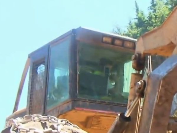 Ax Men - Davi and Goliath
