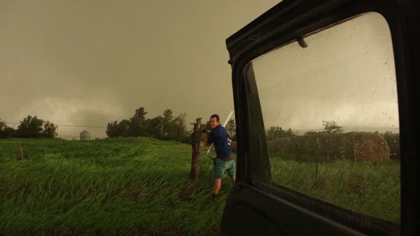 Tornado Chasers - Overtaken