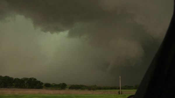 Tornado Chasers - Stranded