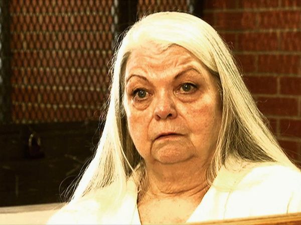 Women Behind Bars - Helen and Jennifer