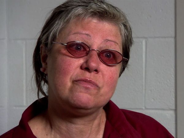 Women Behind Bars - Cindy and Jennifer