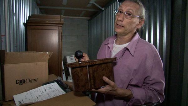 Storage Wars: New York - Auction Haunters