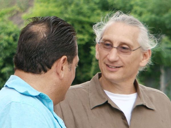 Storage Wars: New York - It Takes A Queen's Village