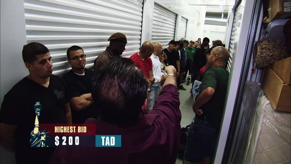 Storage Wars: New York - A Few Good Bids