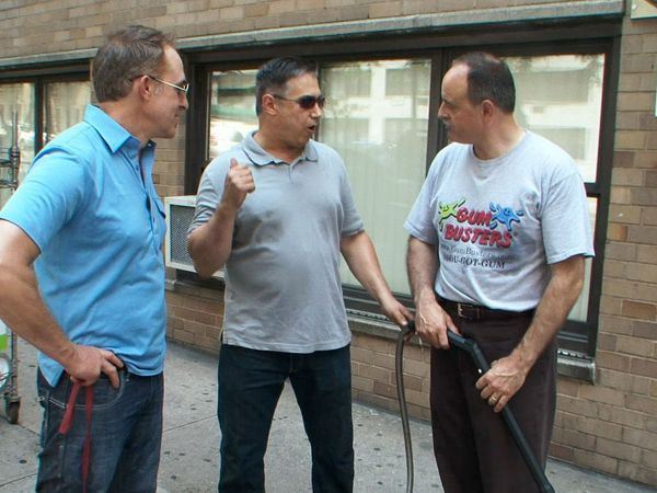 Storage Wars: New York - East River Gold