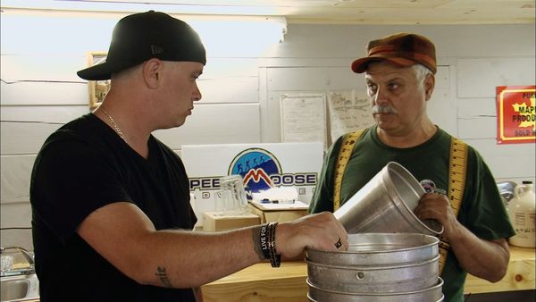 Storage Wars: New York - Snakes in a Locker
