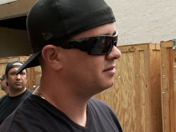 Storage Wars: New York - As the World Bids