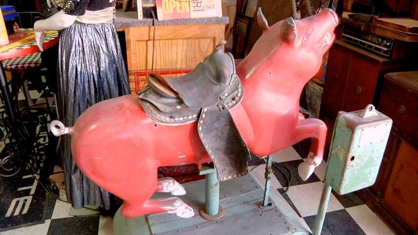 Cajun Pawn Stars - This Little Piggy