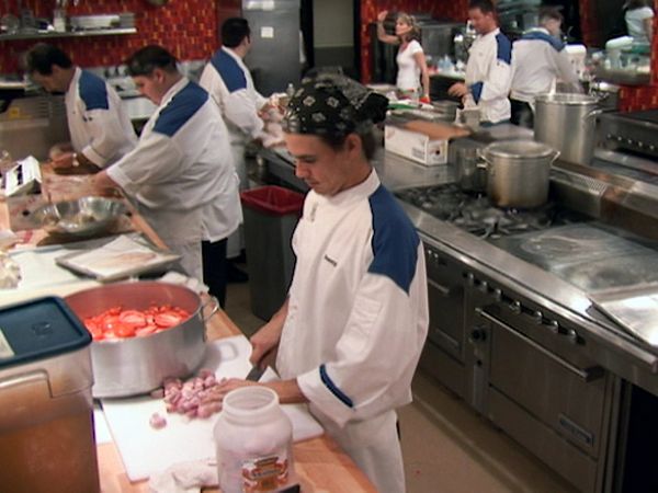 Hell's Kitchen - 13 Chefs Compete