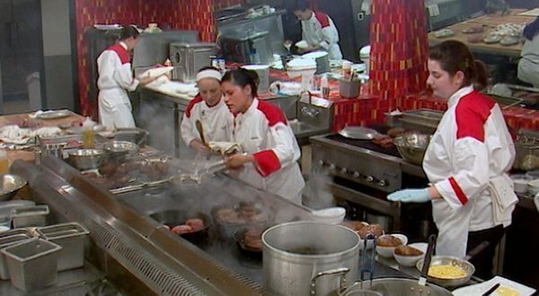 Hell's Kitchen - 14 Chefs Compete