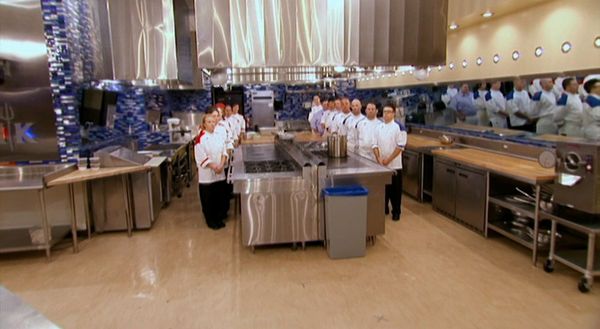Hell's Kitchen - 16 Chefs Compete