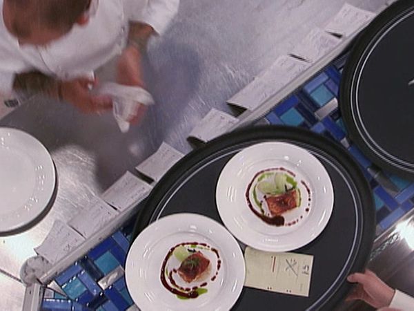 Hell's Kitchen - 9 Chefs Compete
