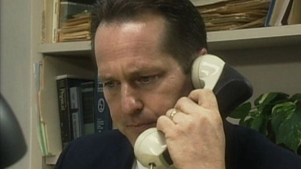 Unsolved Mysteries with Robert Stack - Episode: 13