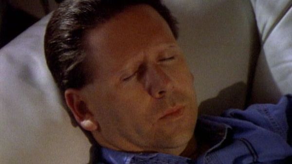 Unsolved Mysteries with Robert Stack - Episode: 1