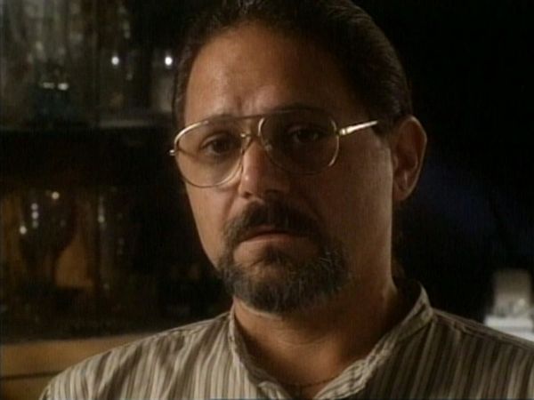 Unsolved Mysteries with Robert Stack - Episode: 6