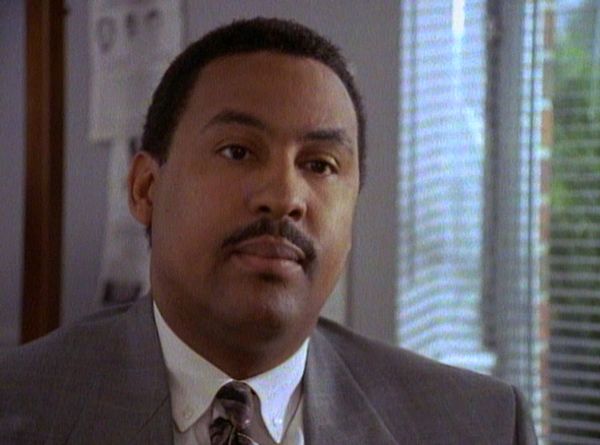 Unsolved Mysteries with Robert Stack - Episode: 22
