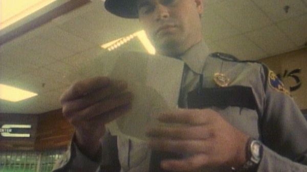 Unsolved Mysteries with Robert Stack - Episode: 15