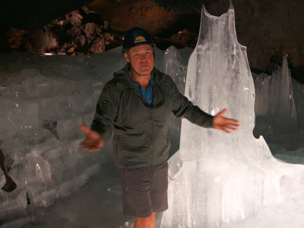 Ocean Treks With Jeff Corwin - Reykjavik: Land of Fire and Ice
